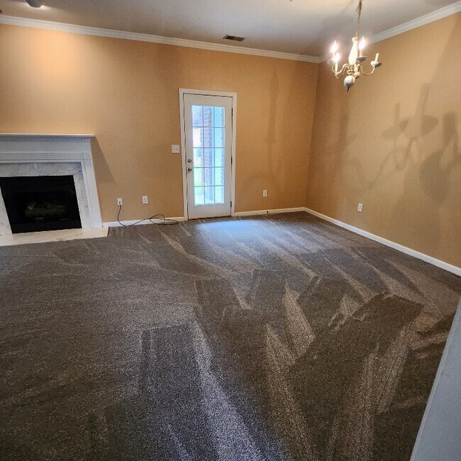 536 Treymoor Lake Cir Townhome Townhome Rental in Alabaster AL