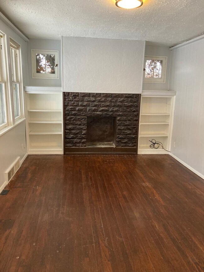 Photo - 2313 Vodeli St