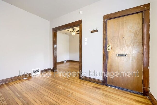 Photo - 533 E 6th Ave