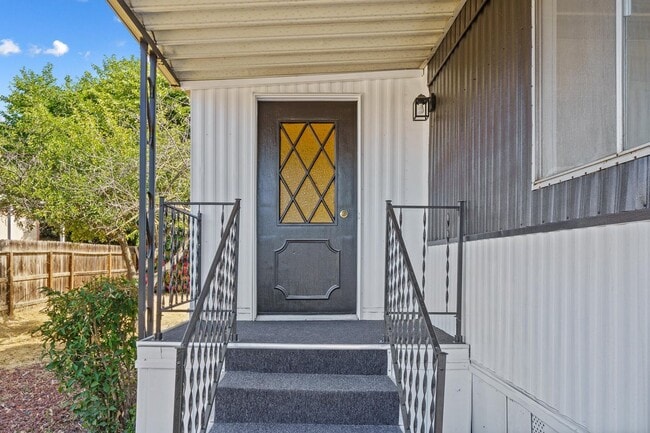 Photo - 5055 W. TULARE AVE SP 64 - 2 BEDROOM 1.5 BATH - MANUFACTURED HOME - SW VISALIA