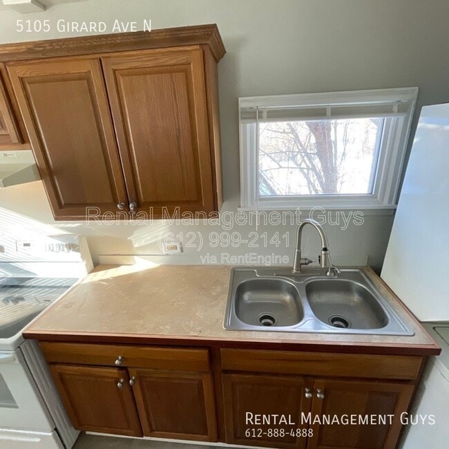 Photo - 5105 N Girard Ave