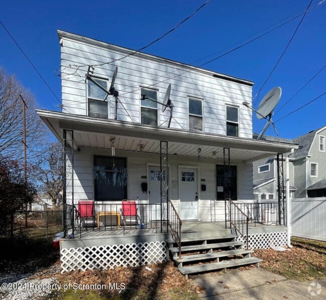 Building Photo - 207 Firwood Ave Rental