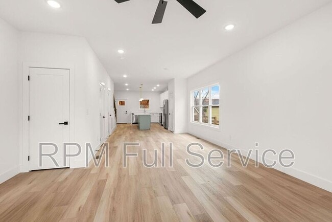 Photo - 1715B Heiman Street