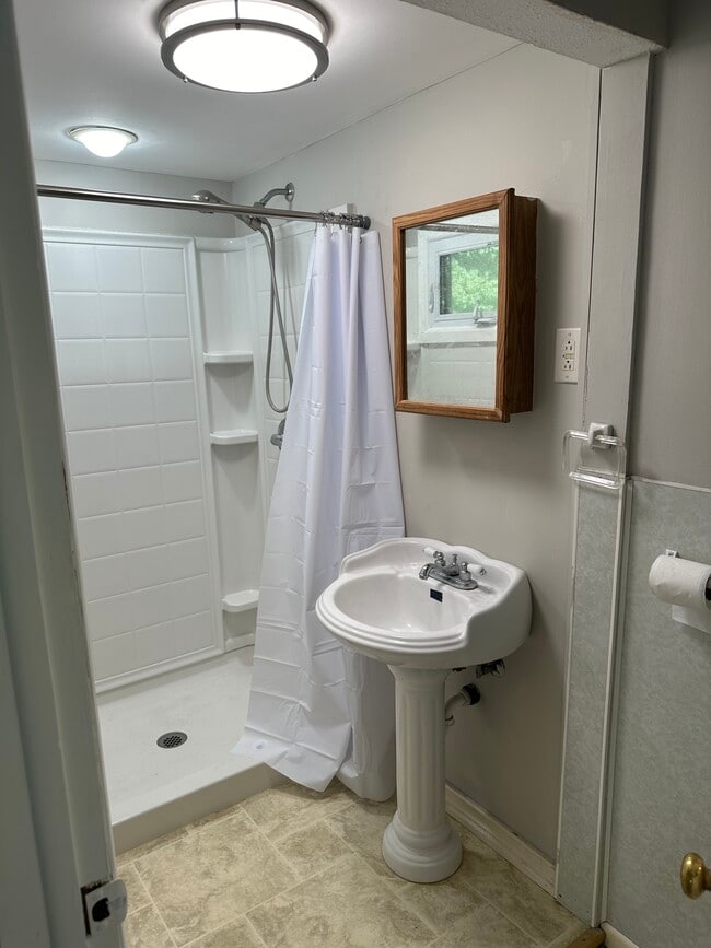 Photo - 9 Asnuntuck St Unit 9