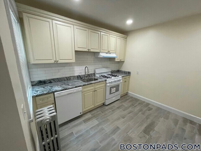194 Kelton St Unit 1