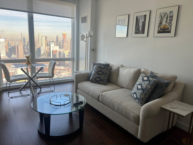 Building Photo - 605 W 42nd St Unit ID1461699P