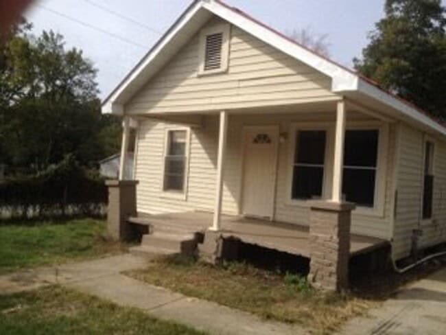 Building Photo - **AVAILABLE NOW**3 Bedroom / 2 Bathroom Ho... Rental