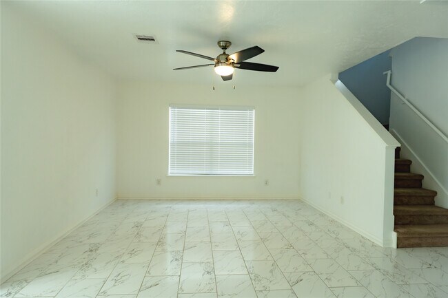 Photo - 3807 Gardenia Bend