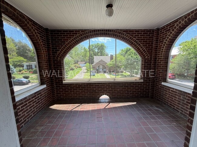 Photo - CHARMING 2 BEDROOM APT NEAR THE LOVELY MARYVILLE COLLEGE CAMPUS!!