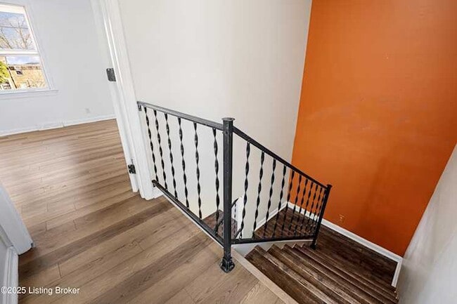 Photo - 205 Honeysuckle Ln