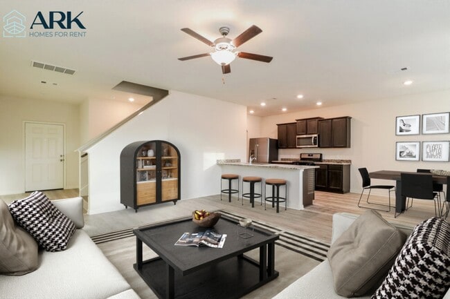 Photo - 23119 Shakespeare Dr