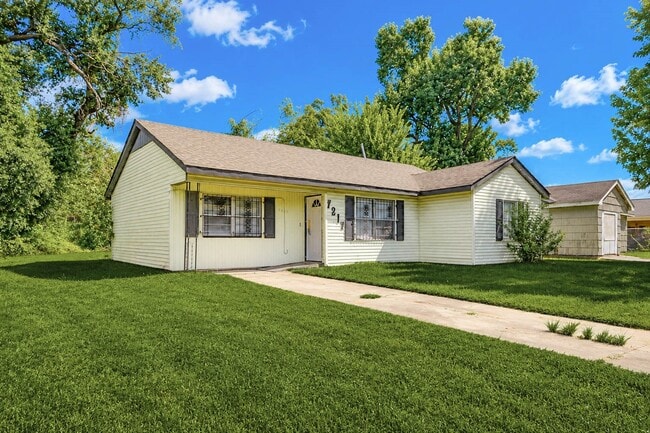 Building Photo - 7217 Parker Rd