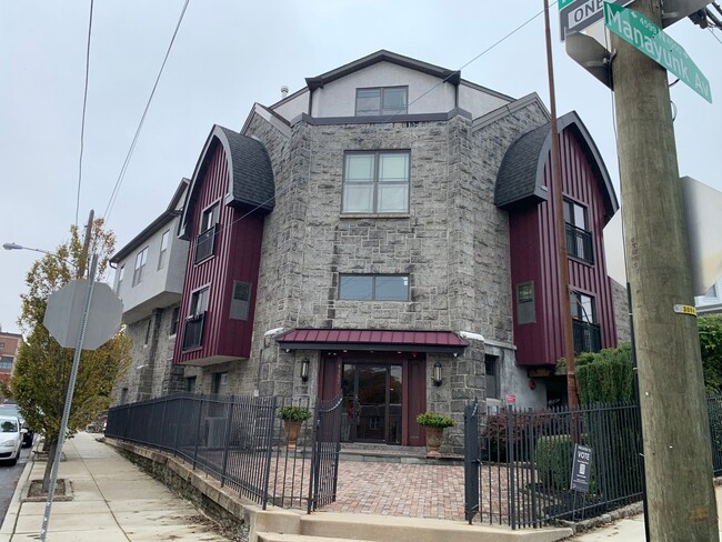Building Photo - Beautiful 2 Bedroom Unit 4 Rental