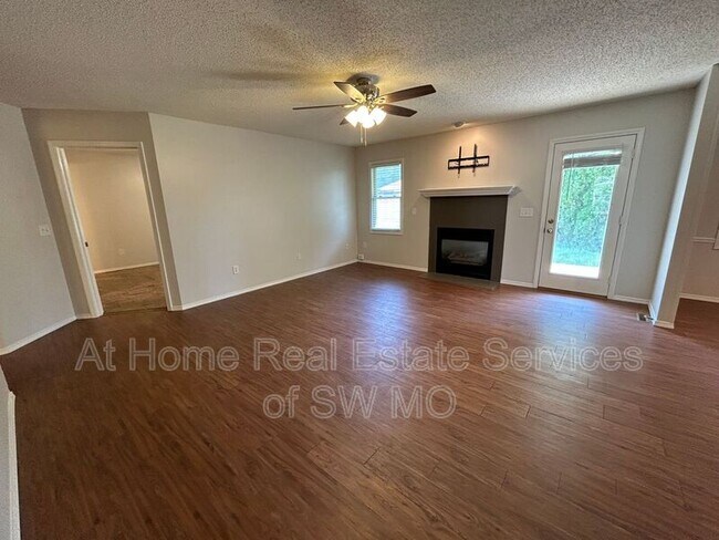 Photo - 4146 S Parkcrest Ave