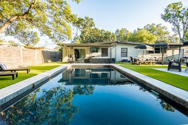 Photo - 3811 Hargill Dr