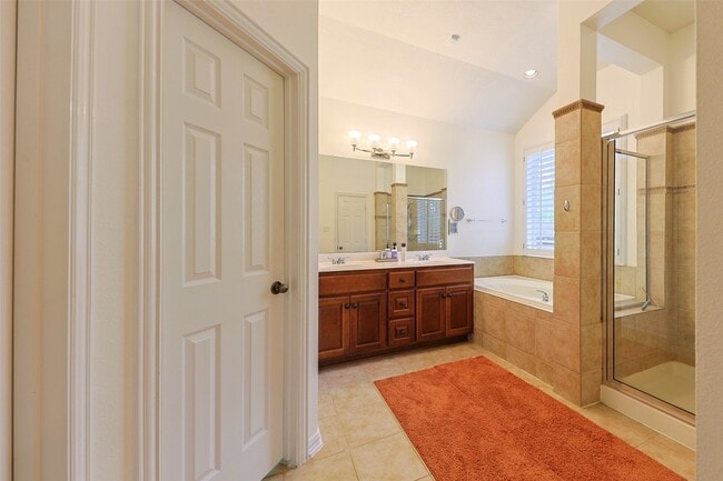 Building Photo - 63 N Crescendo Path Pl