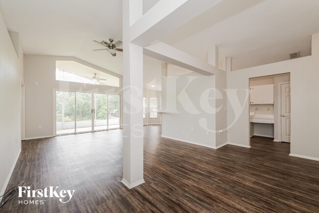 Photo - 40 St Kitts Cir
