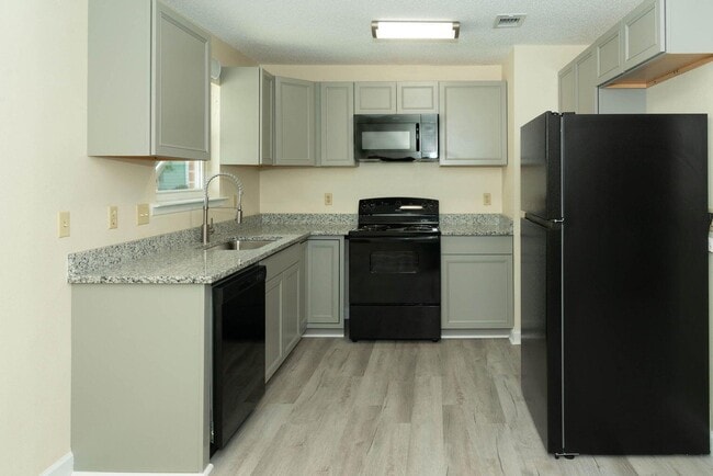 Photo - 705 Winton Ct