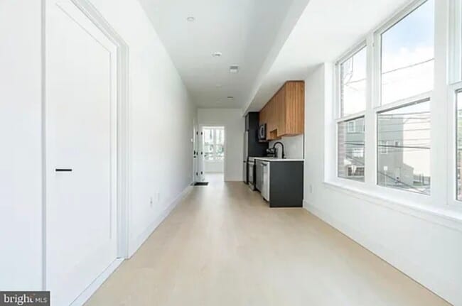 Photo - 1651 N 6th St Unit B