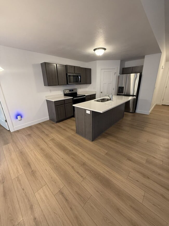 Photo - Spacious 3-Bedroom Upper-Level Home in Gra...