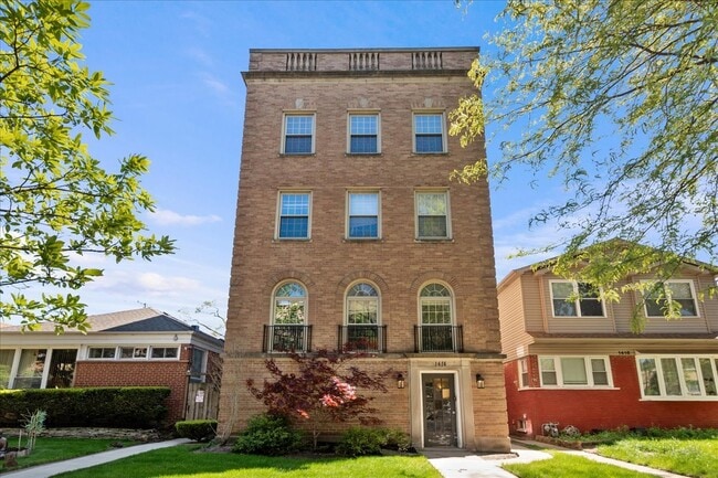 Building Photo - 1414 Dobson St Unit 1