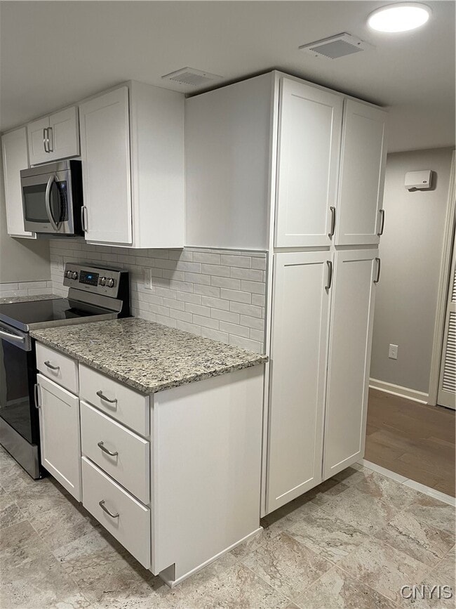 Photo - 497 Summerhaven Dr N