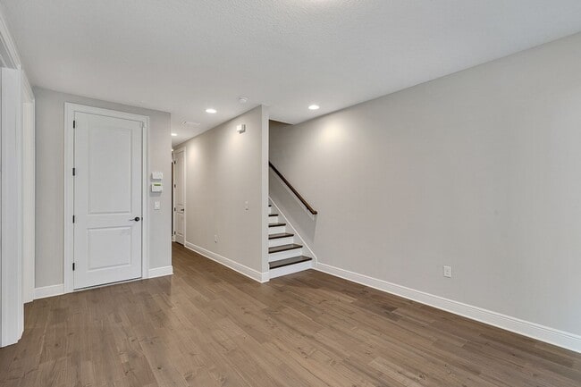 Photo - 3215 W De Leon St