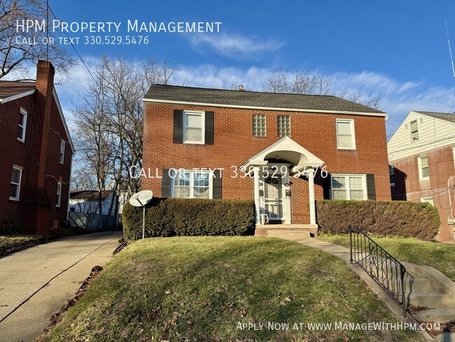 Building Photo - 133 16th St NE