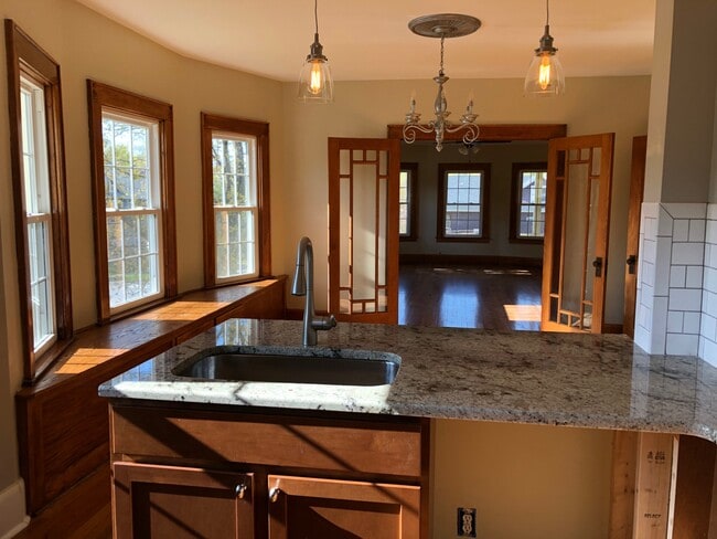 Photo - 400 Broad St Unit 1