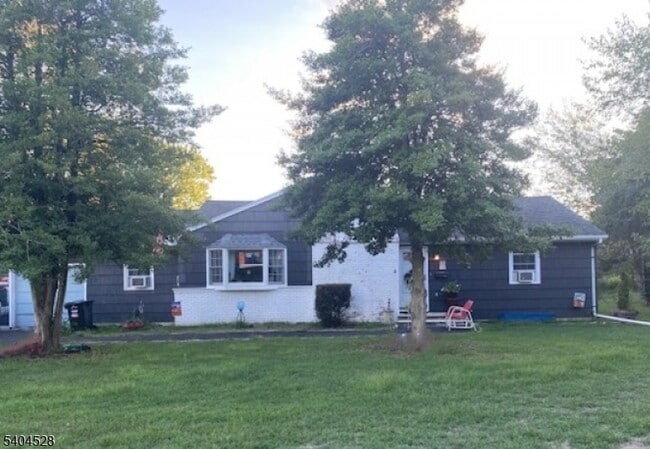 Building Photo - 68 Ellison Rd