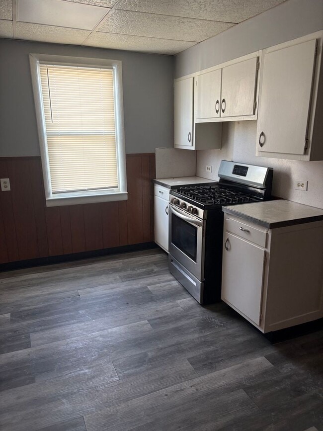 Building Photo - 26 James St Unit 2