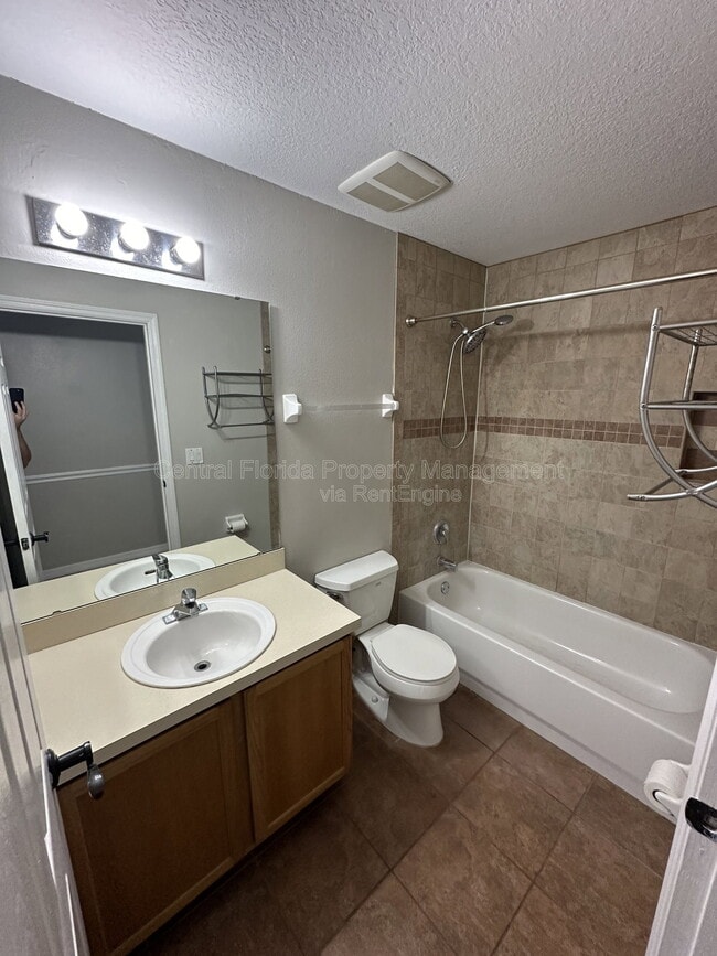 Photo - 13701 Meadowpark Ave
