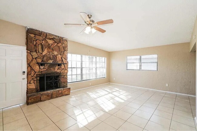 Photo - 10213 N Blvd