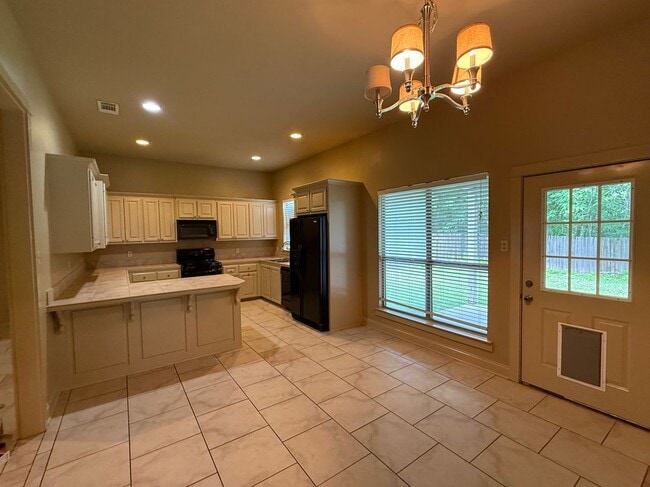 Photo - 9441 Boone Ave
