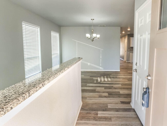 Photo - 1107 N Englewood Ave