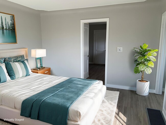 Photo - 343 E Lakewood Blvd