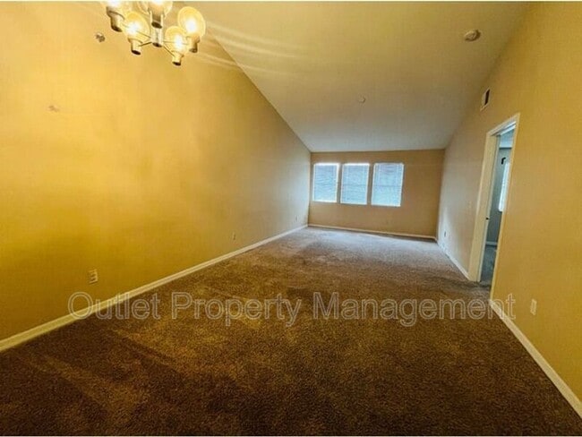 Photo - 2282 Grenwich Ave Unit # 2282