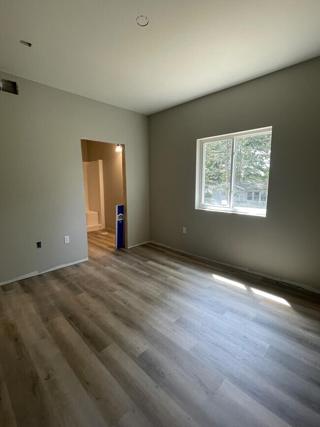 Photo - 2331 Madison Ave