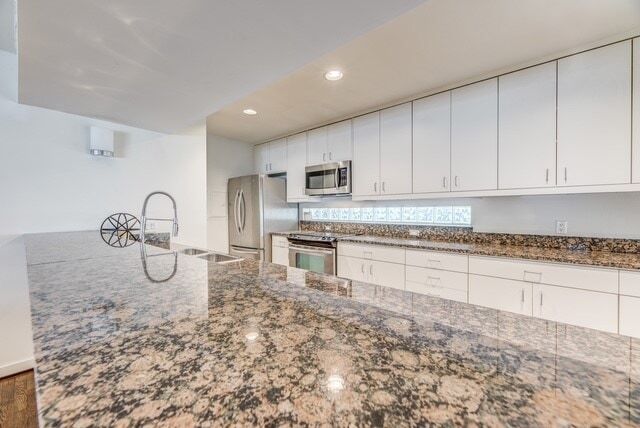 4122 Travis St Unit 2