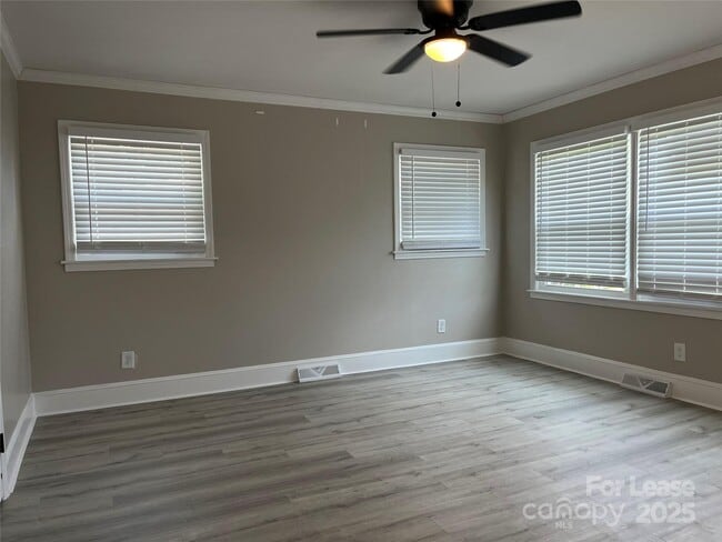 Photo - 2730 Eastway Dr