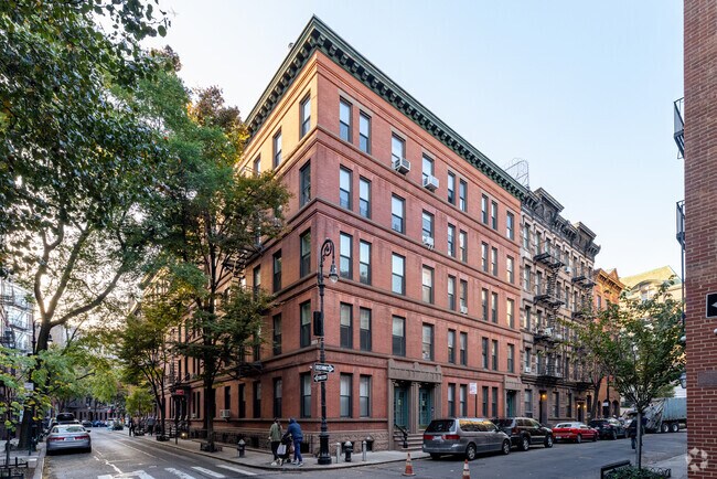 Photo - 85-89 Bedford St