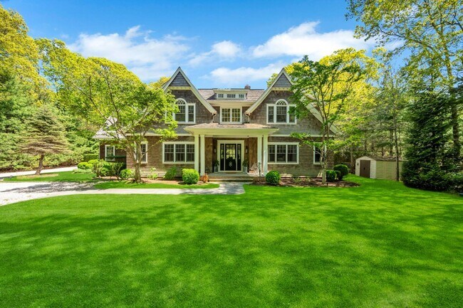 Photo - 22 E Woods Path