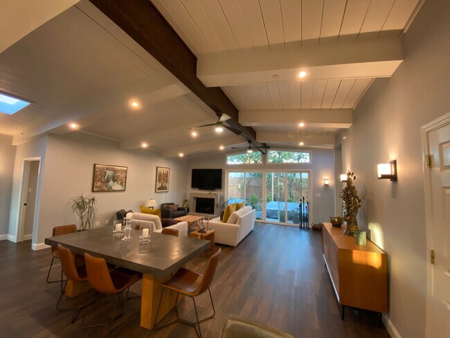 Photo - 588 E Angela St