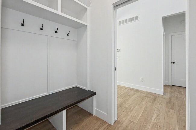 Photo - 1326 Heights Ct