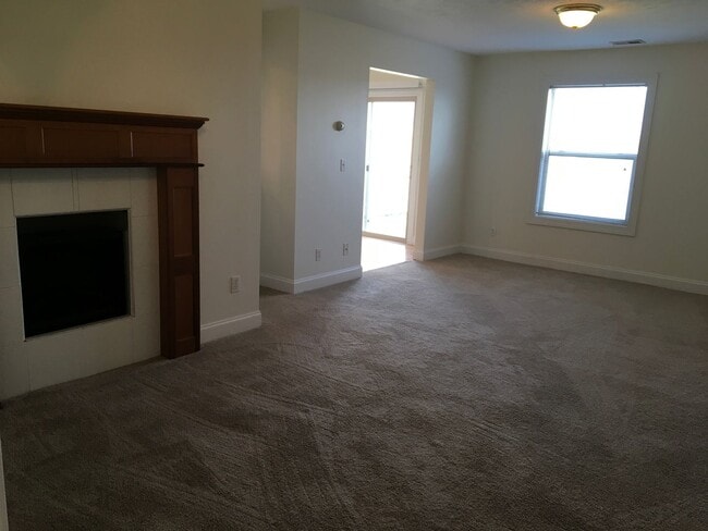 2295 Shamrock Ln Unit 2295-B Shamrock Ln.
