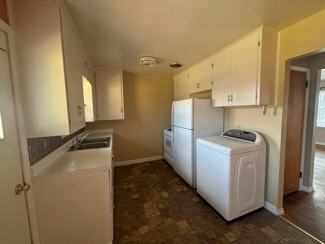 Photo - 2 BEDROOM | 1 BATH | WEST