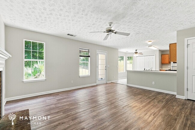 1255 Martinique Ct SW