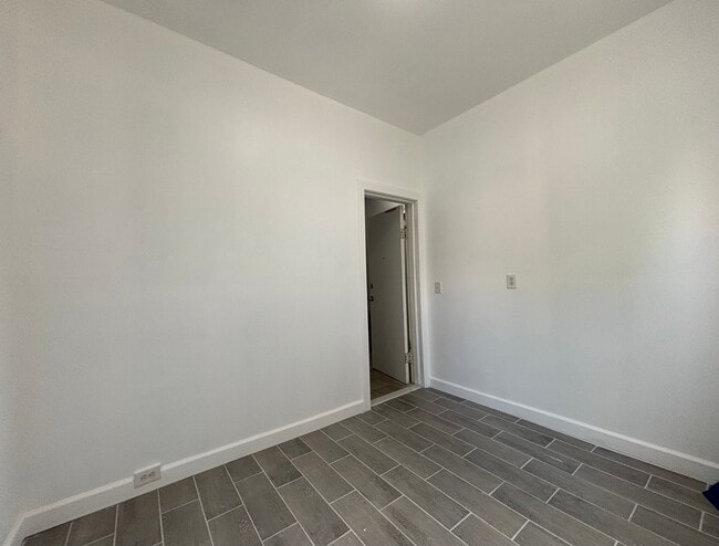 62 Dehart Pl