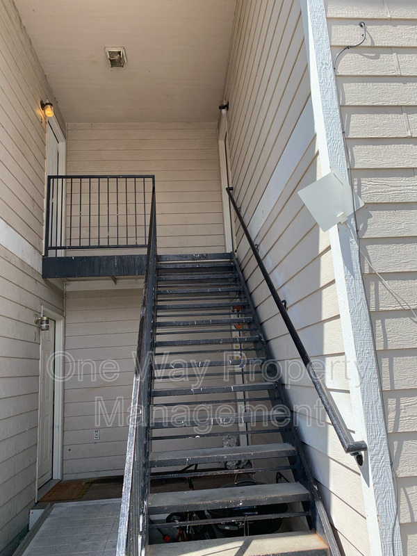 Building Photo - 3524 11th Ave Unit 4