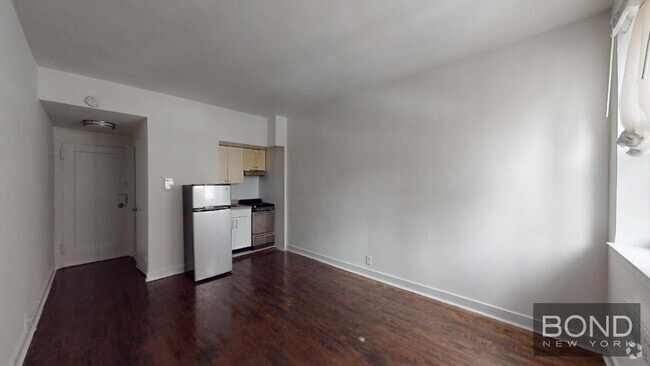 Building Photo - 257 E 61st St Unit 2F Rental
